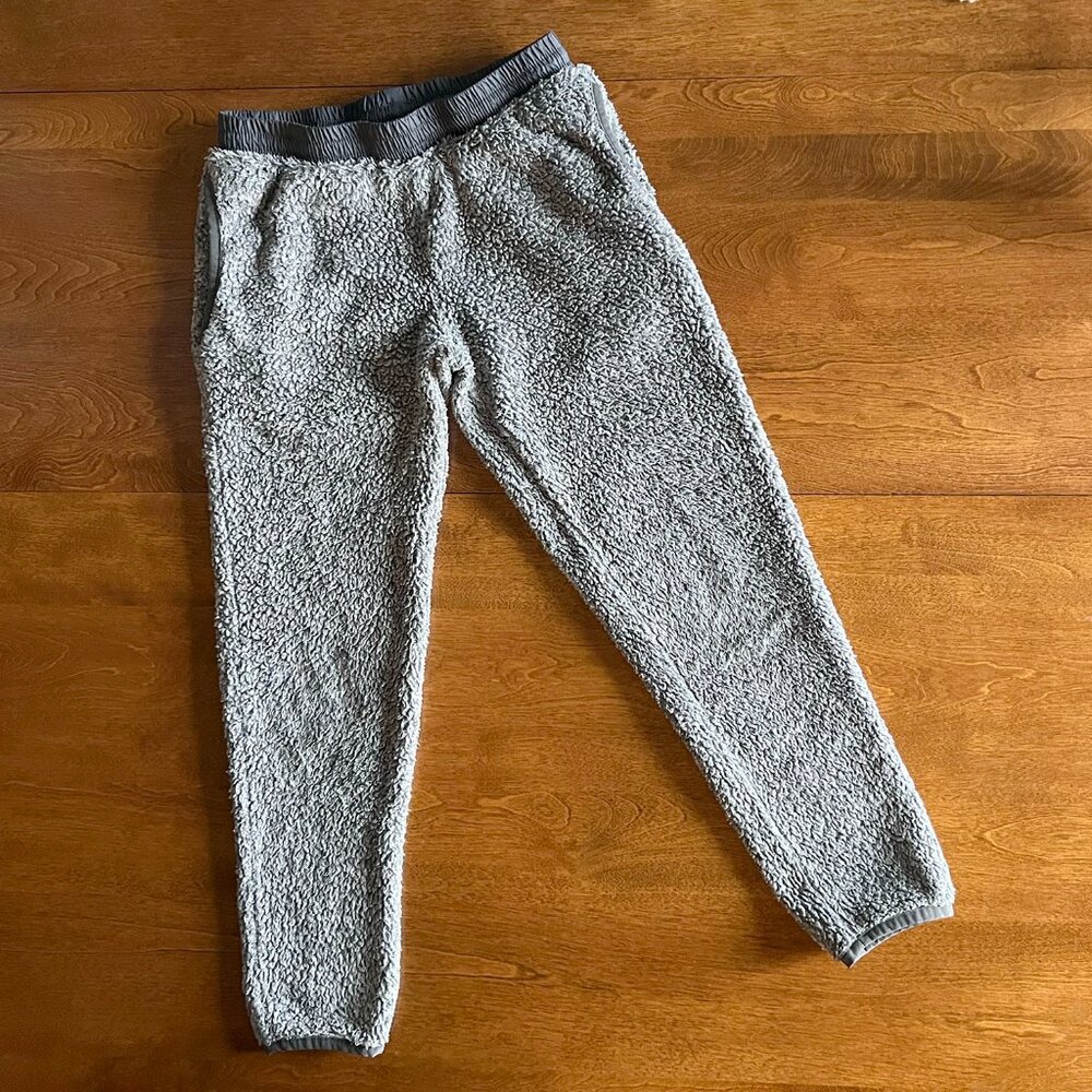 The North Face gray fleece pants S 7/8